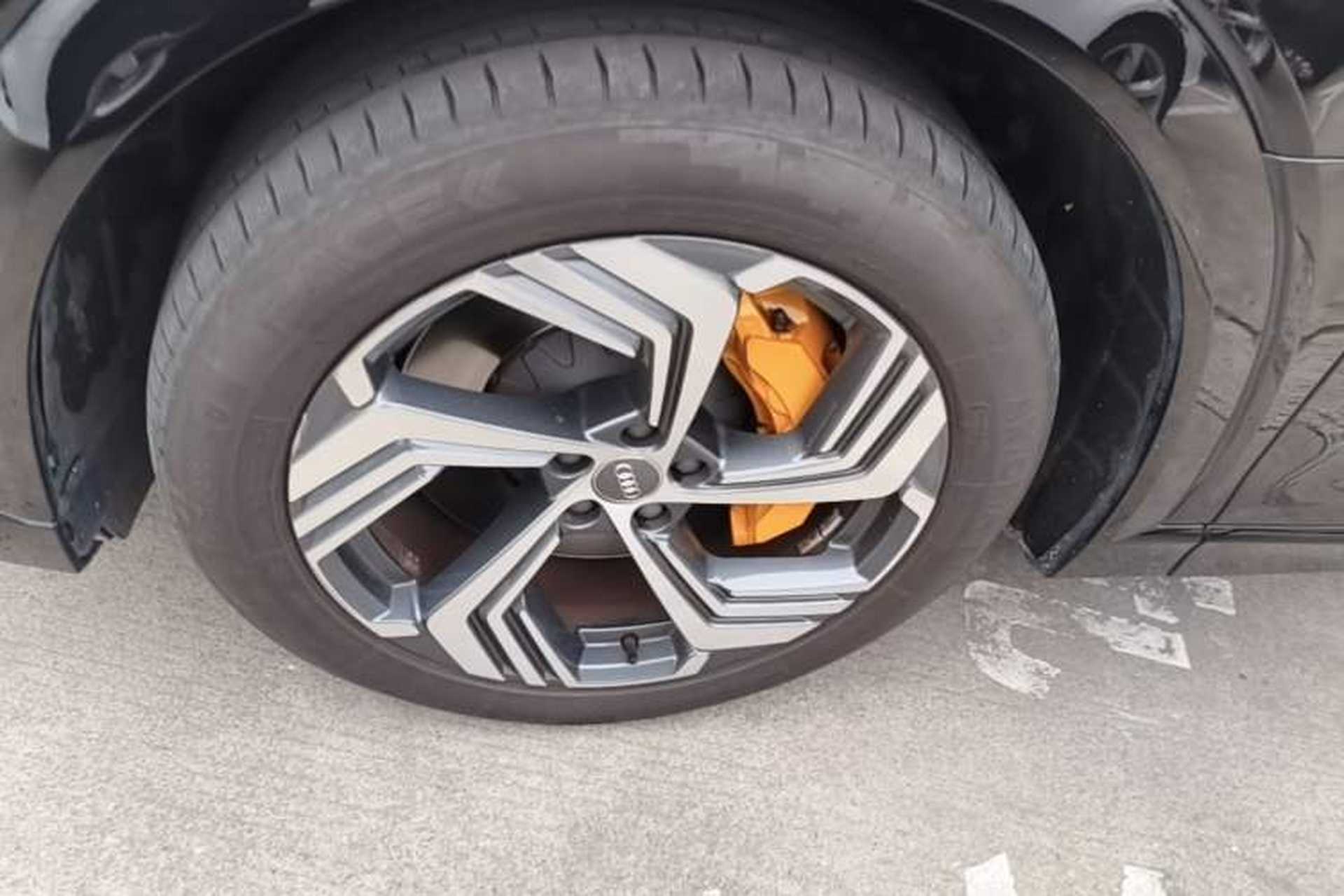Used Audi e-tron 2021 50 quattro Prestige Edition Left Front Wheel Hub