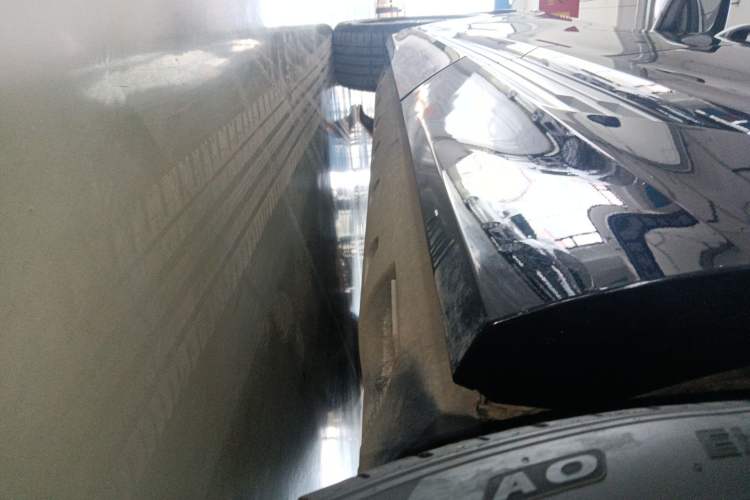 Used Audi e-tron 2021 50 quattro Luxury Edition Left Side Sill