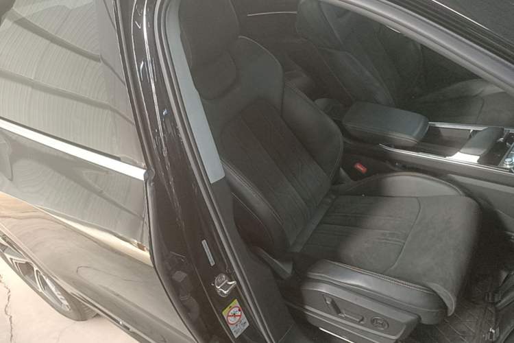 Used Audi e-tron 2021 50 quattro Prestige Edition Right Front Seat