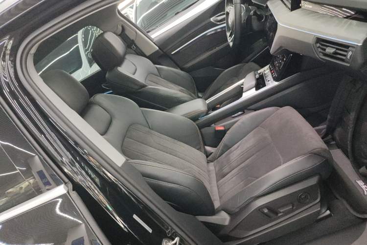 Used Audi e-tron 2021 50 quattro Prestige Edition Right Front Seat