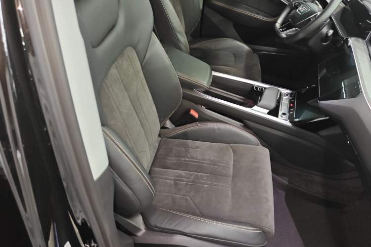 Used Audi e-tron 2021 50 quattro Prestige Edition Right Front Seat