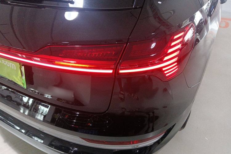 Used Audi e-tron 2021 50 quattro Luxury Edition Right Rear Taillight