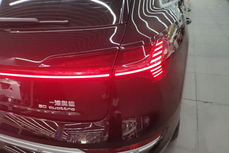 Used Audi e-tron 2021 50 quattro Prestige Edition Right Rear Taillight