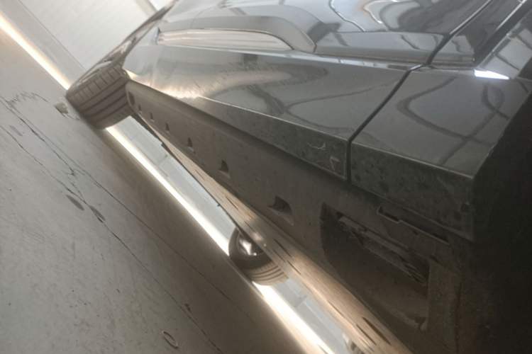 Used Audi e-tron 2021 50 quattro Prestige Edition Right Side Sill