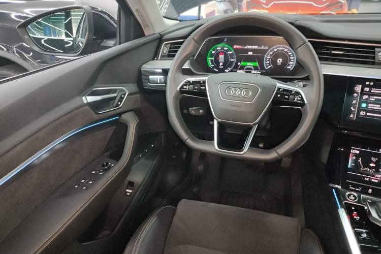 Used Audi e-tron 2021 50 quattro Prestige Edition Steering Wheel