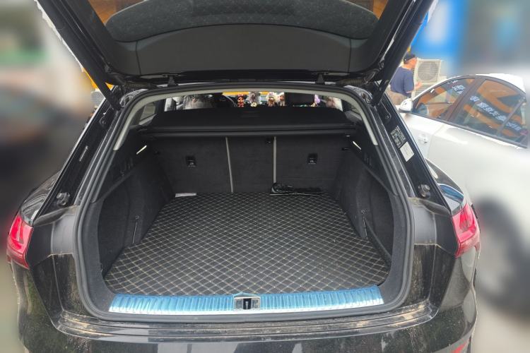 Used Audi e-tron 2021 50 quattro Prestige Edition Trunk