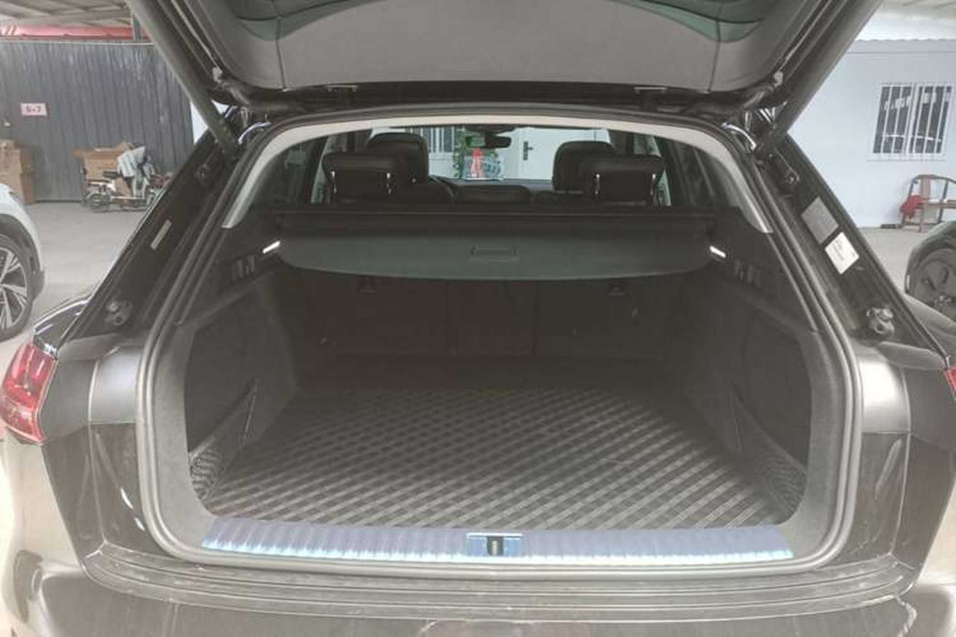 Used Audi e-tron 2021 50 quattro Prestige Edition Trunk