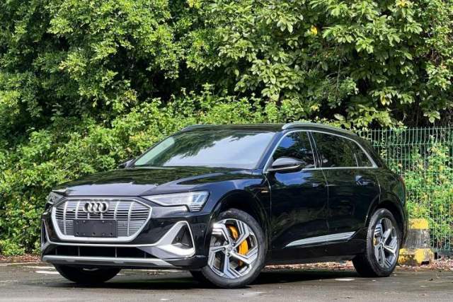 Used Audi e-tron 2021 50 quattro Prestige Edition