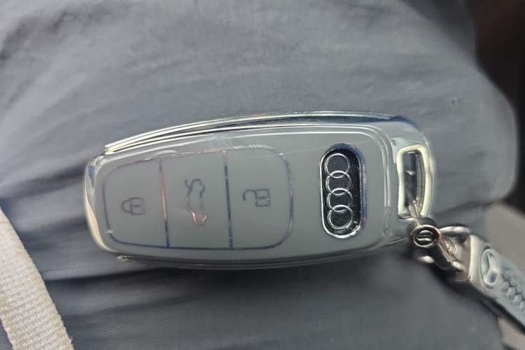 Used Audi e-tron 2021 50 quattro Prestige Edition Vehicle Key