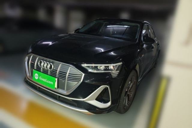 Audi e-tron 2021 50 quattro Luxury Edition с пробегом