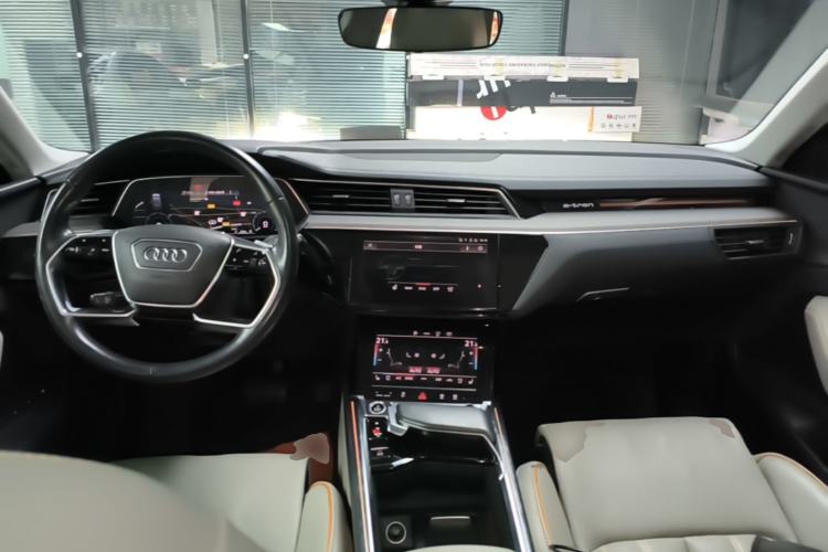 Used Audi e-tron 2021 50 quattro Prestige Edition Center Console