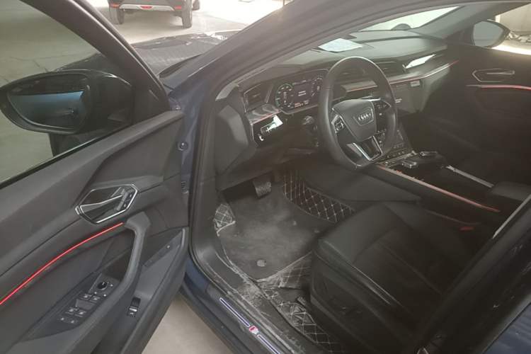 Used Audi e-tron 2021 Sportback 55 quattro Luxury Edition Driver Seat