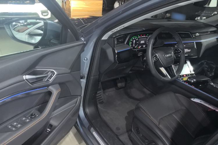 Used Audi e-tron 2021 50 quattro Luxury Edition Driver Seat