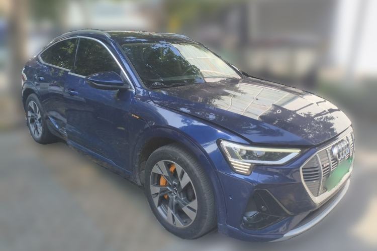 Used Audi e-tron 2021 Sportback 55 quattro Luxury Edition Front Right 45 Deg