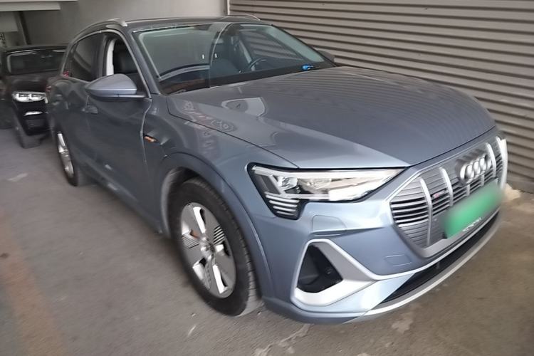 Used Audi e-tron 2021 50 quattro Luxury Edition Front Right 45 Deg