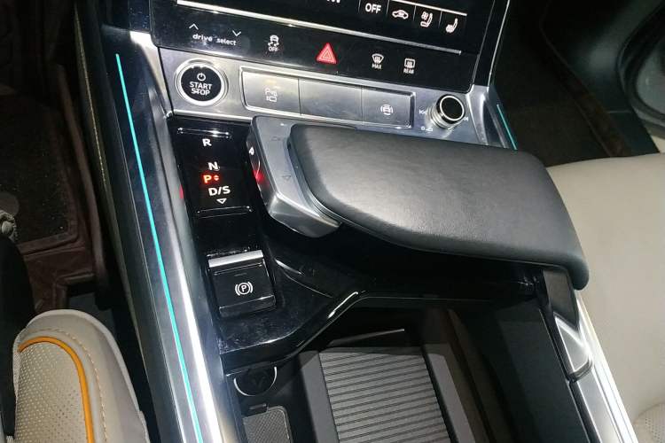 Used Audi e-tron 2021 50 quattro Prestige Edition Gear Lever