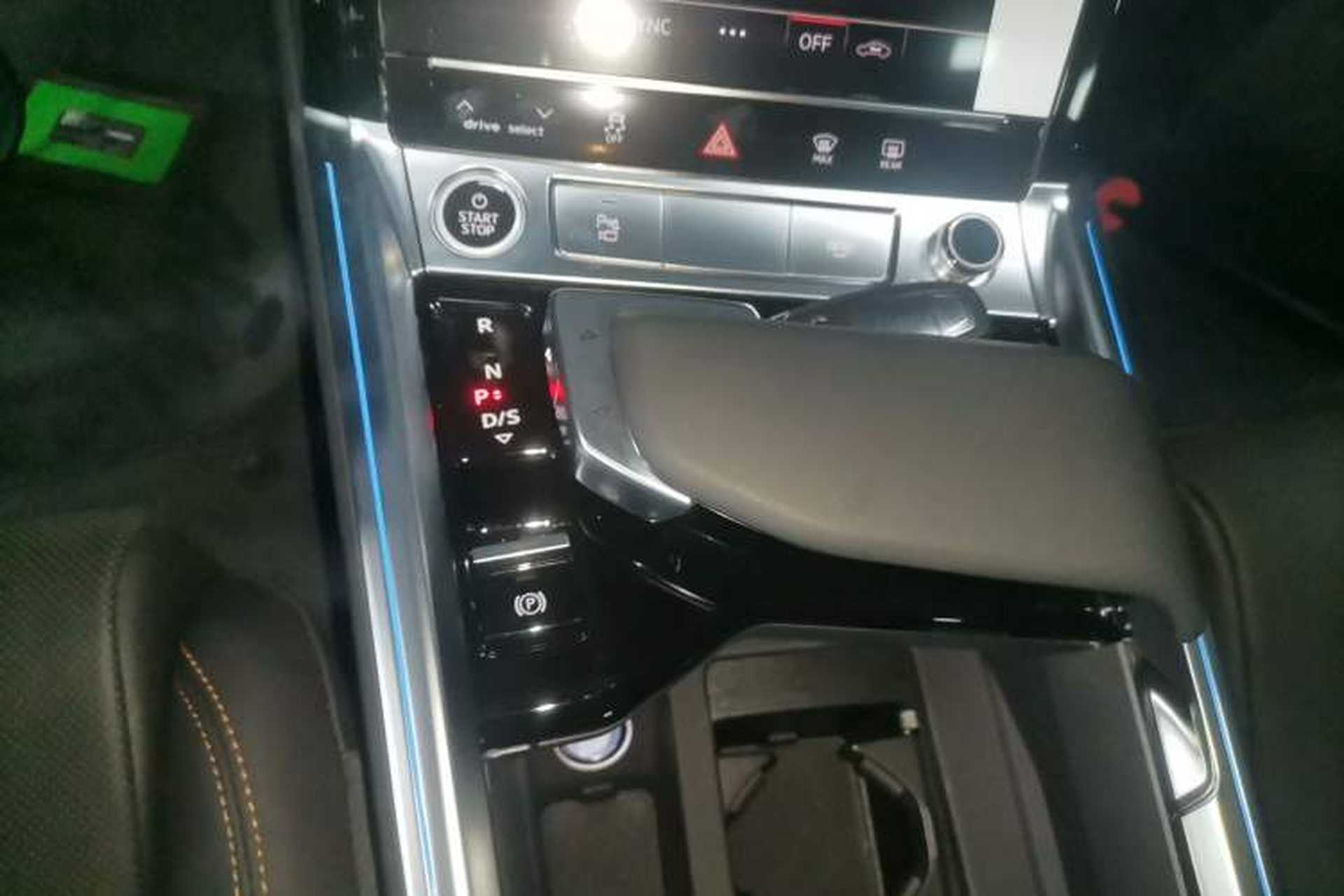 Used Audi e-tron 2021 50 quattro Luxury Edition Gear Lever
