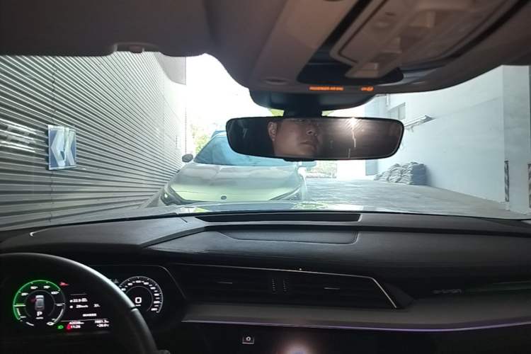 Used Audi e-tron 2021 50 quattro Luxury Edition Headliner