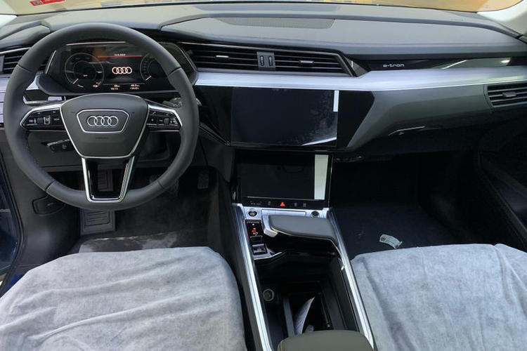 Used Audi e-tron 2021 50 quattro Luxury Edition Interior 1