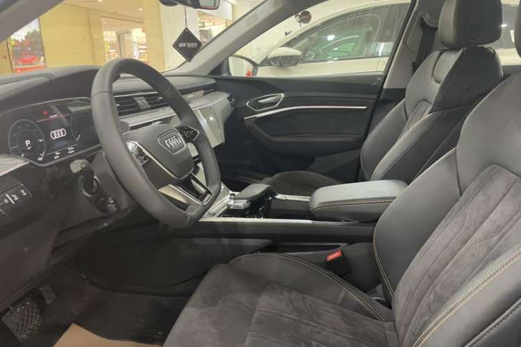 Used Audi e-tron 2021 50 quattro Prestige Edition Interior 3
