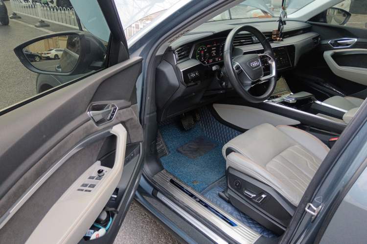 Used Audi e-tron 2021 50 quattro Prestige Edition Interior 3
