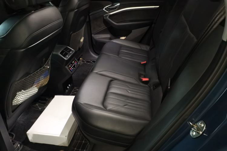 Used Audi e-tron 2021 Sportback 55 quattro Prestige Edition Interior 4