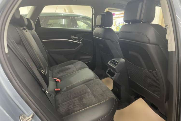 Used Audi e-tron 2021 50 quattro Prestige Edition Interior 7