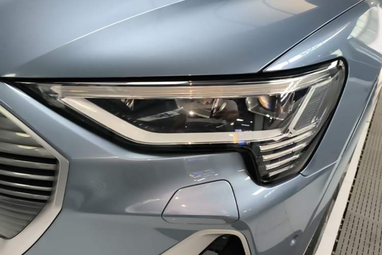 Used Audi e-tron 2021 50 quattro Prestige Edition Left Front Headlight