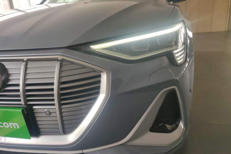 Used Audi e-tron 2021 50 quattro Prestige Edition Left Front Headlight