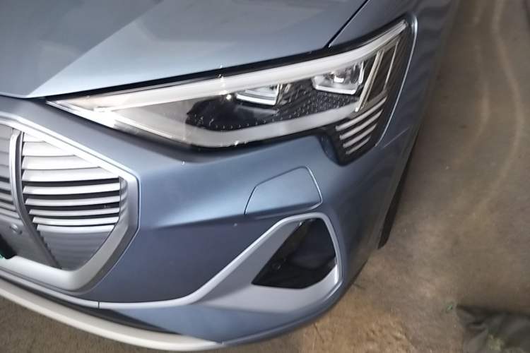 Used Audi e-tron 2021 50 quattro Luxury Edition Left Front Headlight
