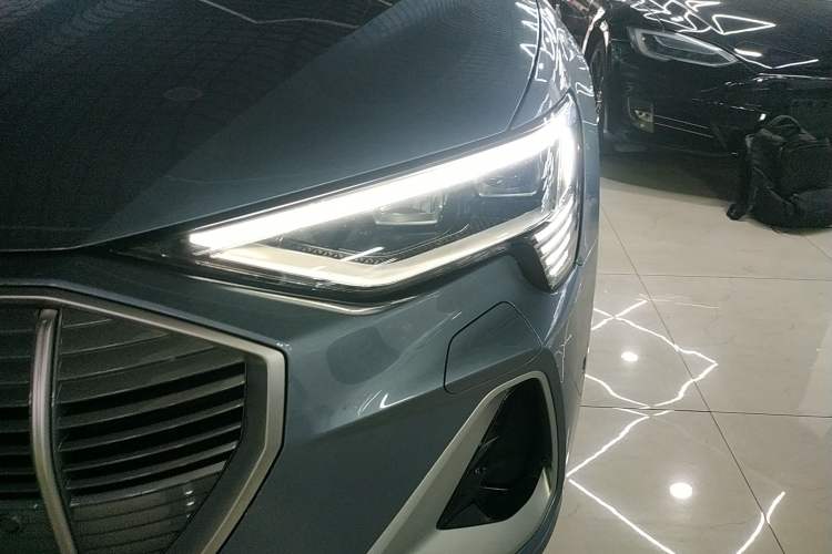 Used Audi e-tron 2021 50 quattro Prestige Edition Left Front Headlight