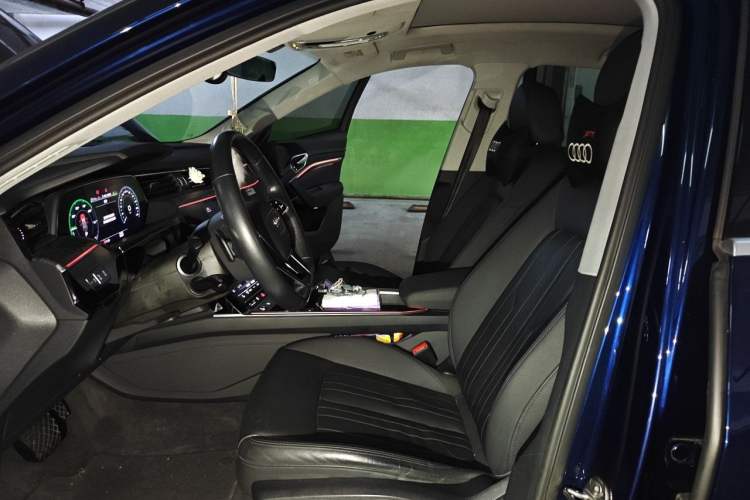 Used Audi e-tron 2021 Sportback 55 quattro Luxury Edition Left Front Seat