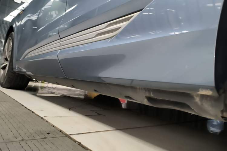 Used Audi e-tron 2021 50 quattro Prestige Edition Left Side Sill
