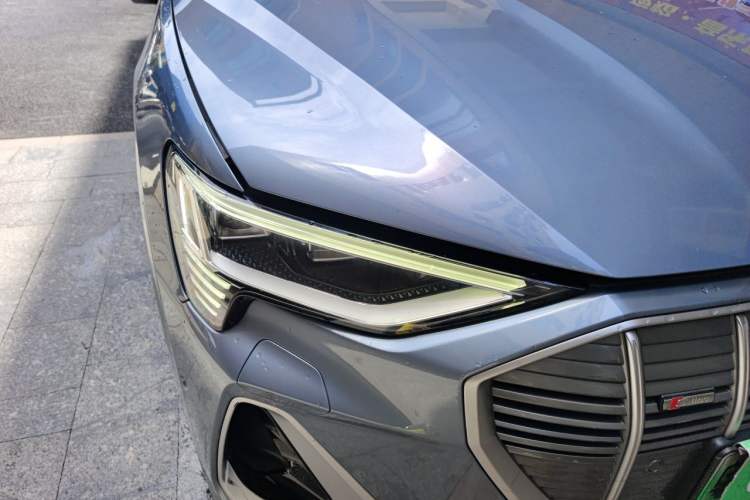 Used Audi e-tron 2021 50 quattro Prestige Edition Right Front Headlight
