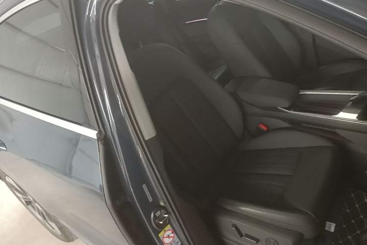 Used Audi e-tron 2021 Sportback 55 quattro Luxury Edition Right Front Seat