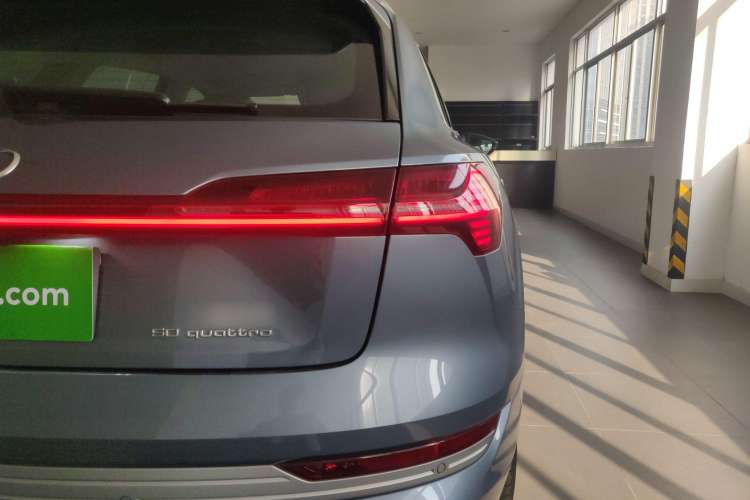 Used Audi e-tron 2021 50 quattro Prestige Edition Right Rear Taillight