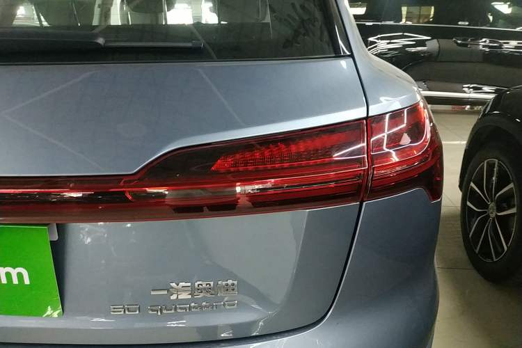 Used Audi e-tron 2021 50 quattro Prestige Edition Right Rear Taillight