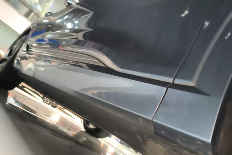 Used Audi e-tron 2021 50 quattro Prestige Edition Right Side Sill
