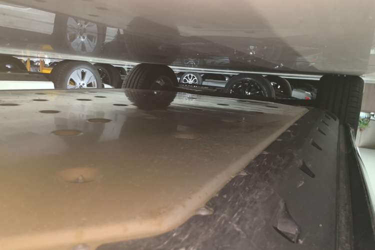 Used Audi e-tron 2021 50 quattro Luxury Edition Right Side Sill