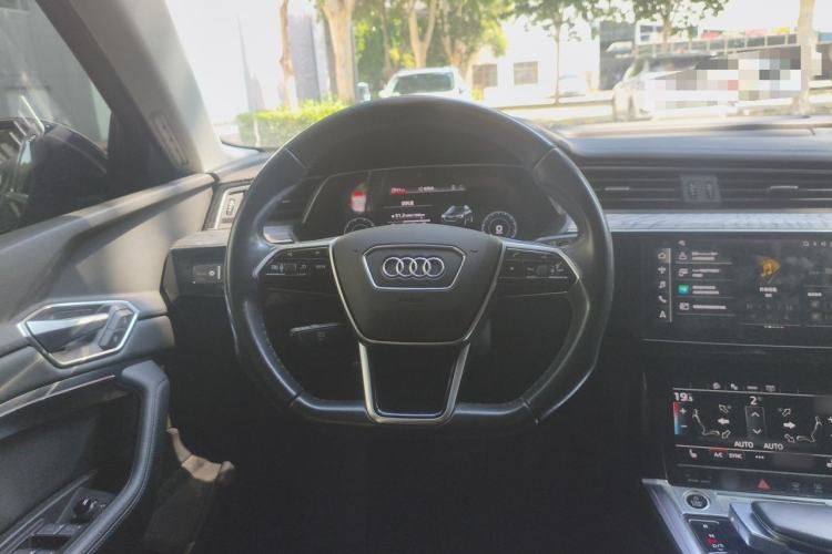 Used Audi e-tron 2021 Sportback 55 quattro Luxury Edition Steering Wheel