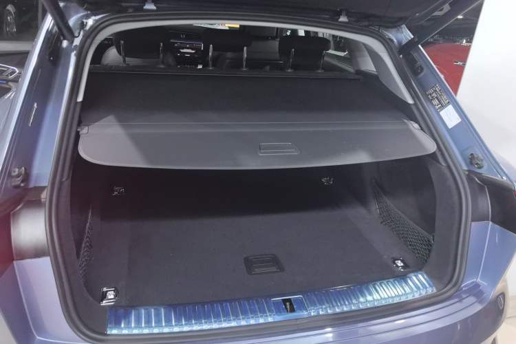Used Audi e-tron 2021 50 quattro Luxury Edition Trunk