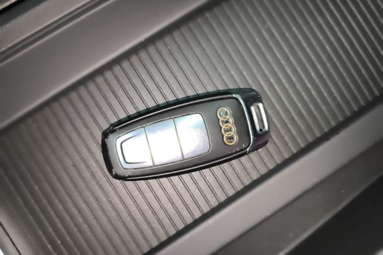 Used Audi e-tron 2021 50 quattro Prestige Edition Vehicle Key