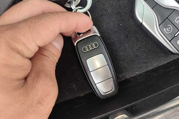 Used Audi e-tron 2021 50 quattro Prestige Edition Vehicle Key