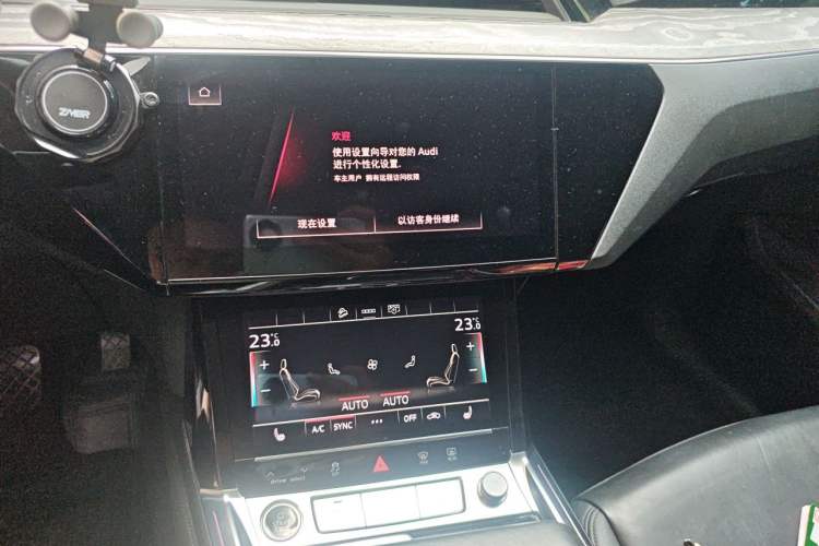 Used Audi e-tron 2021 Sportback 55 quattro Luxury Edition Audio And AC Panel