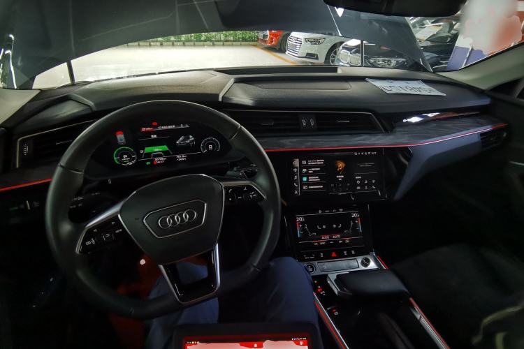 Used Audi e-tron 2021 50 quattro Prestige Edition Center Console