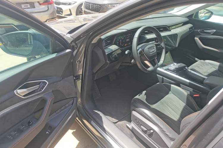 Used Audi e-tron 2021 50 quattro Luxury Edition Driver Seat