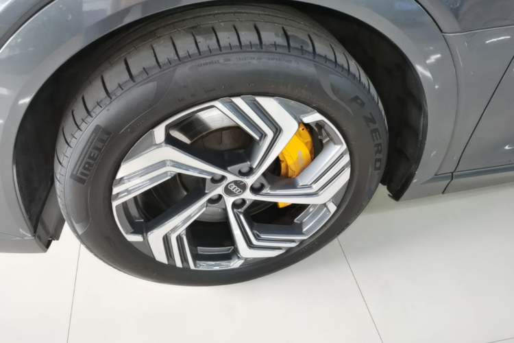 Used Audi e-tron 2021 50 quattro Prestige Edition Exterior 4