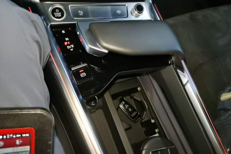 Used Audi e-tron 2021 50 quattro Prestige Edition Gear Lever