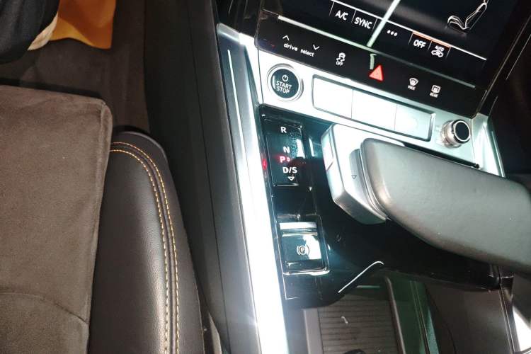 Used Audi e-tron 2021 50 quattro Prestige Edition Gear Lever