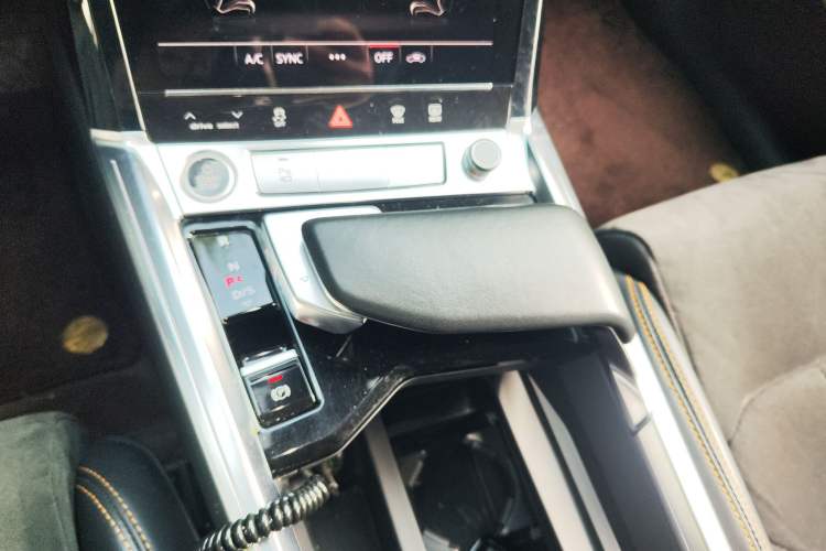 Used Audi e-tron 2021 50 quattro Prestige Edition Gear Lever